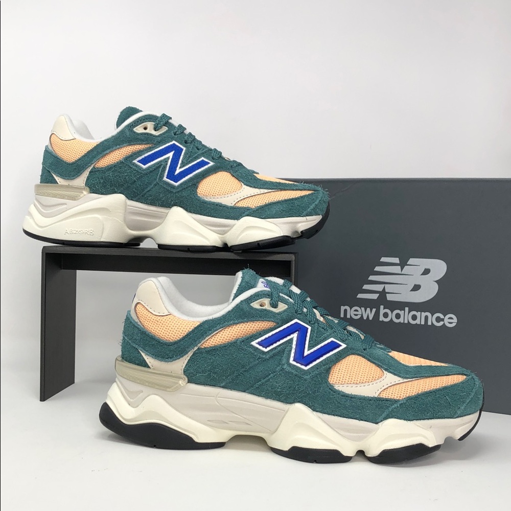 New Balance 9060 New Spruce Peach Blossom GC9060GP Youth Sneakers - Size 5Y